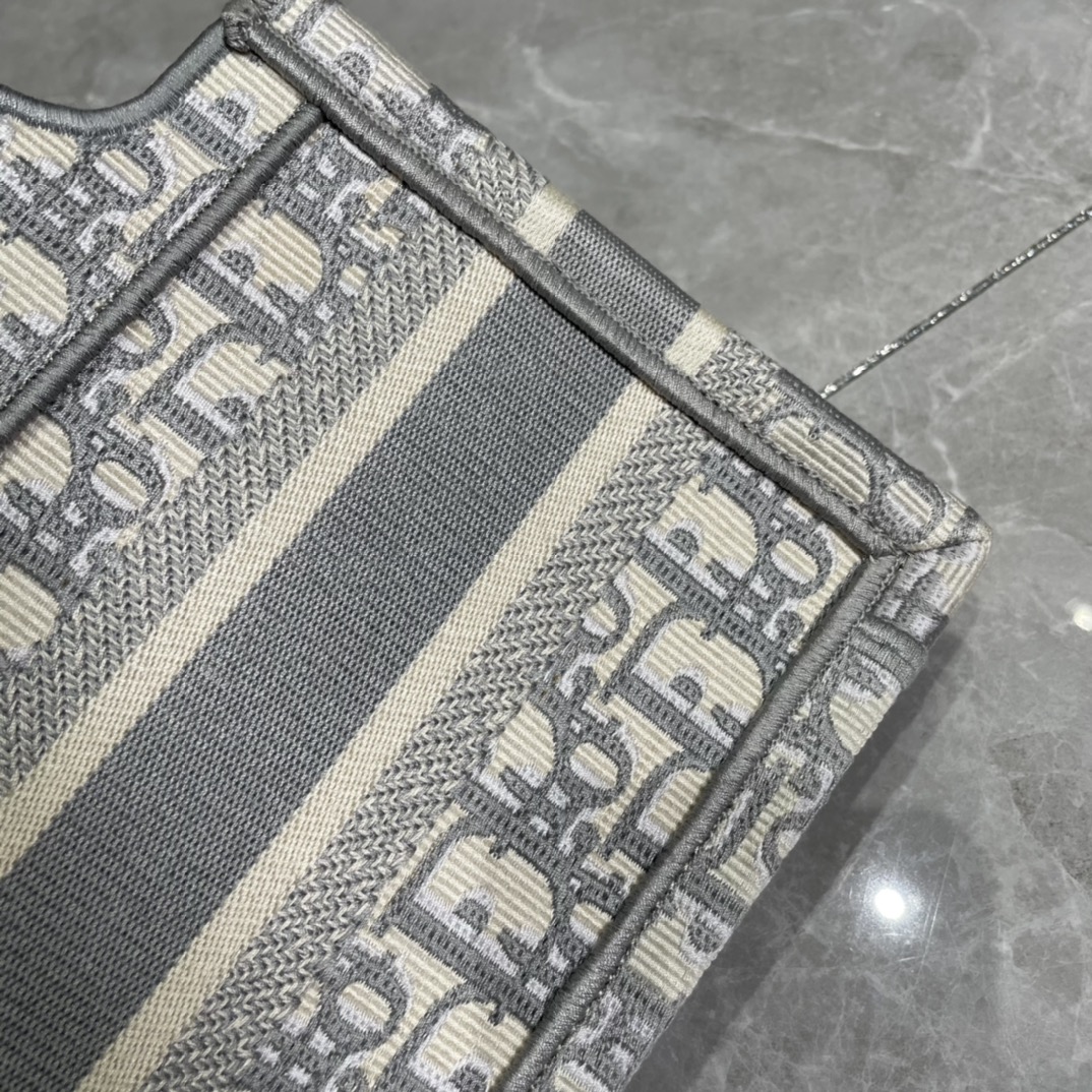 10A + top quality Mini Dior Book Tote 0175 XB041 23cm