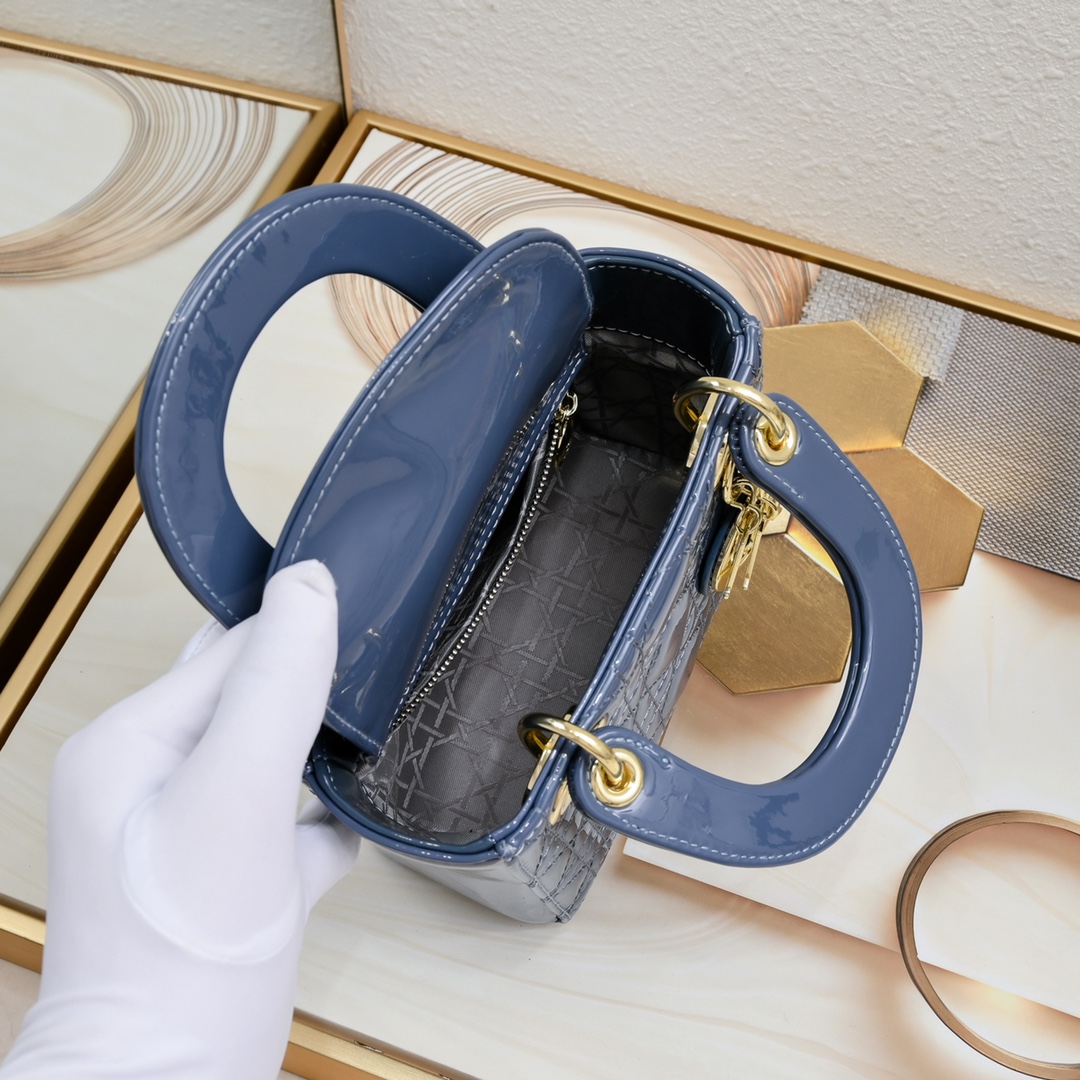 Mini Lady Dior Bag Blue patent leather CD2025 XB071 17cm