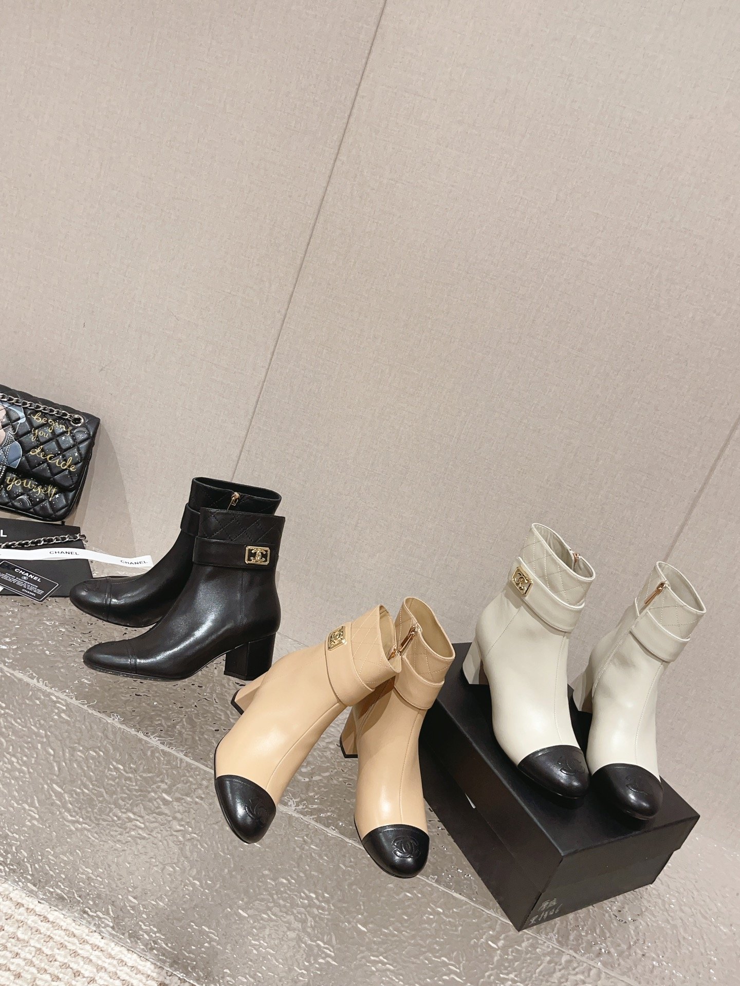 Chanel 016 boots XM083