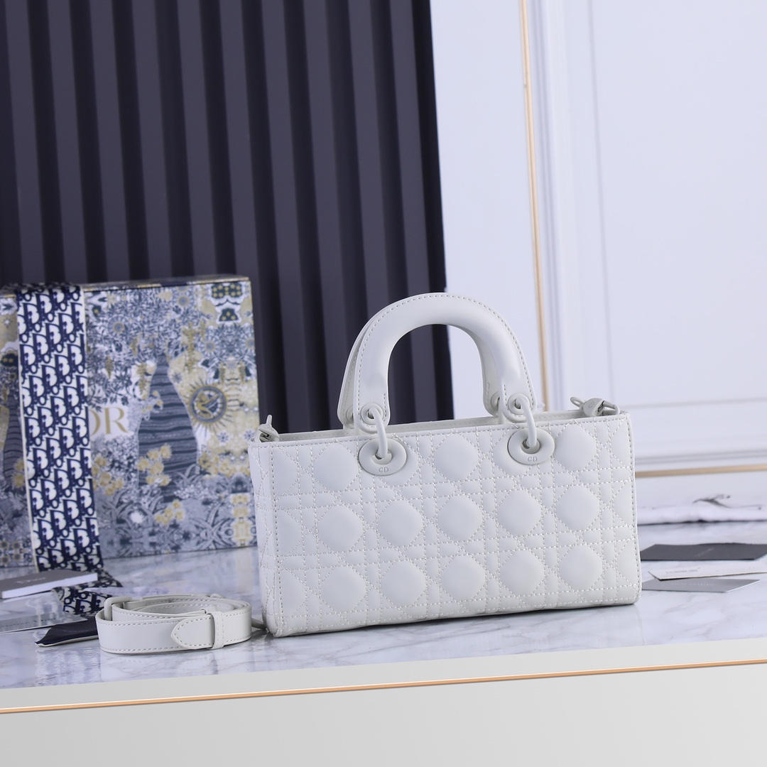 Medium Lady D-Joy Bag White Matte 2088 XB002 26cm
