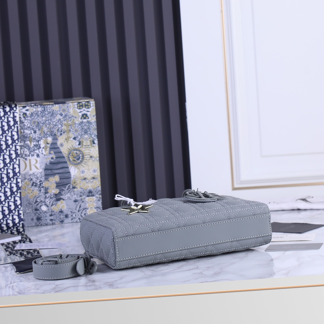 Medium Lady D-Joy Bag Gray Matte 2088 XB002 26cm