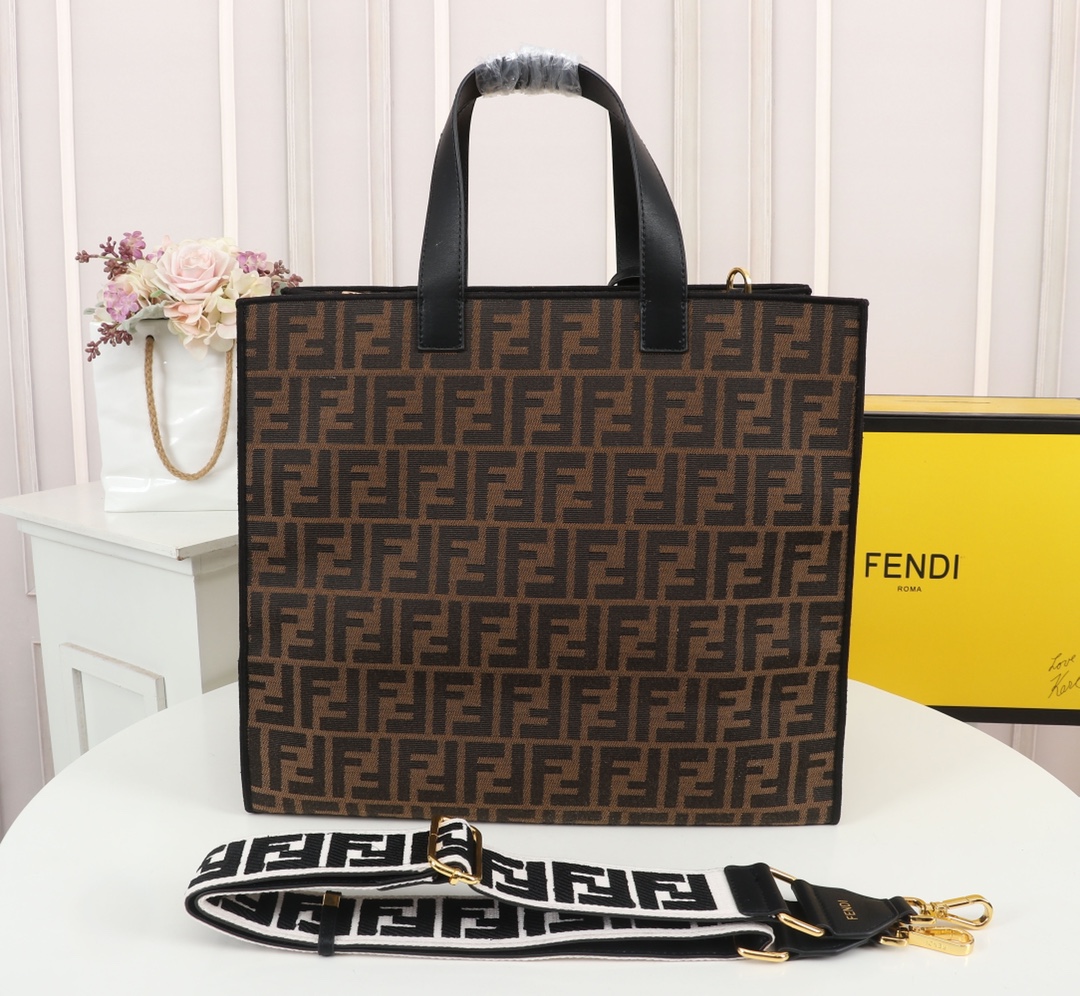 Fendi2015JQE052 37*34*20 cm