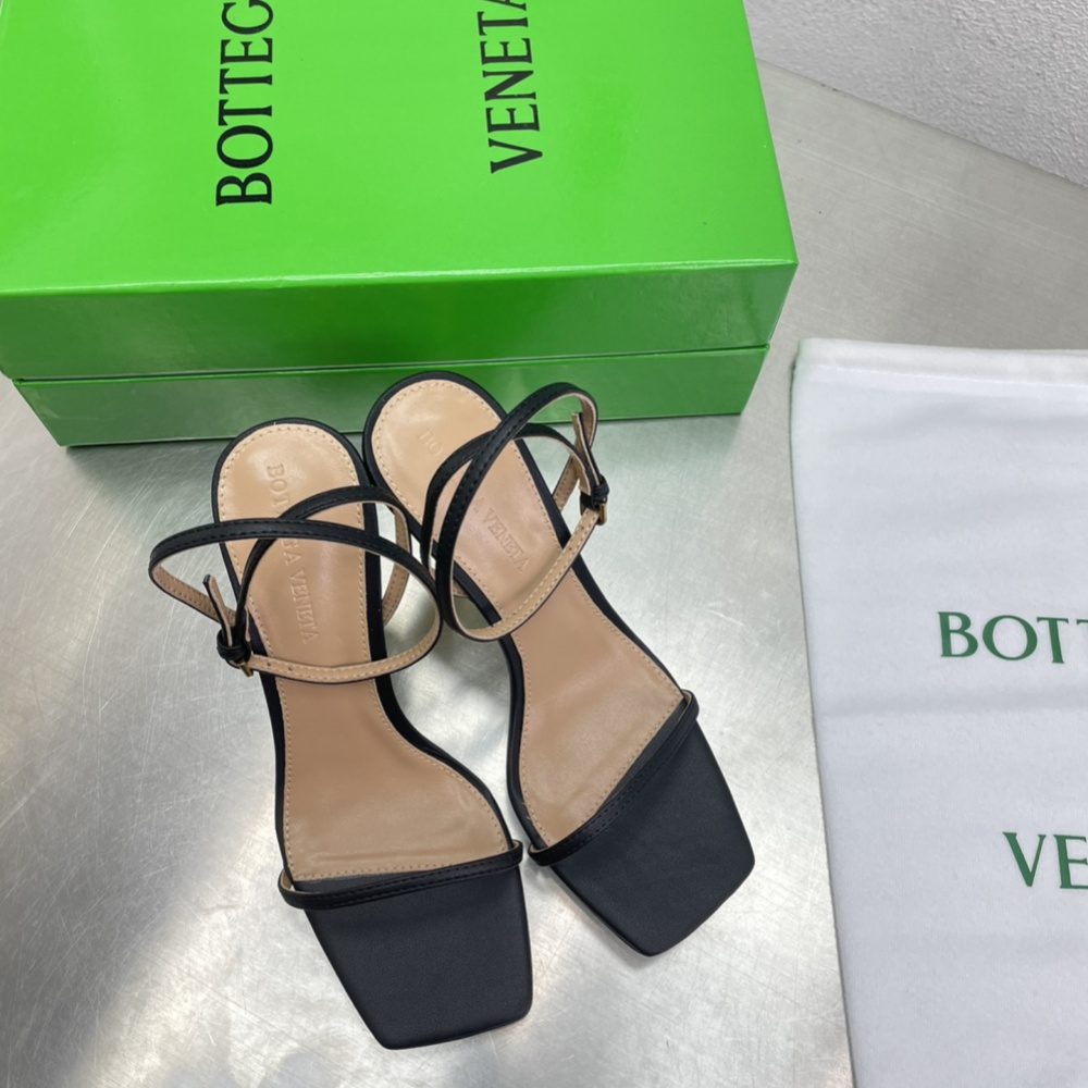 Bottega Veneta Shoes Sandals Knot Sheepskin