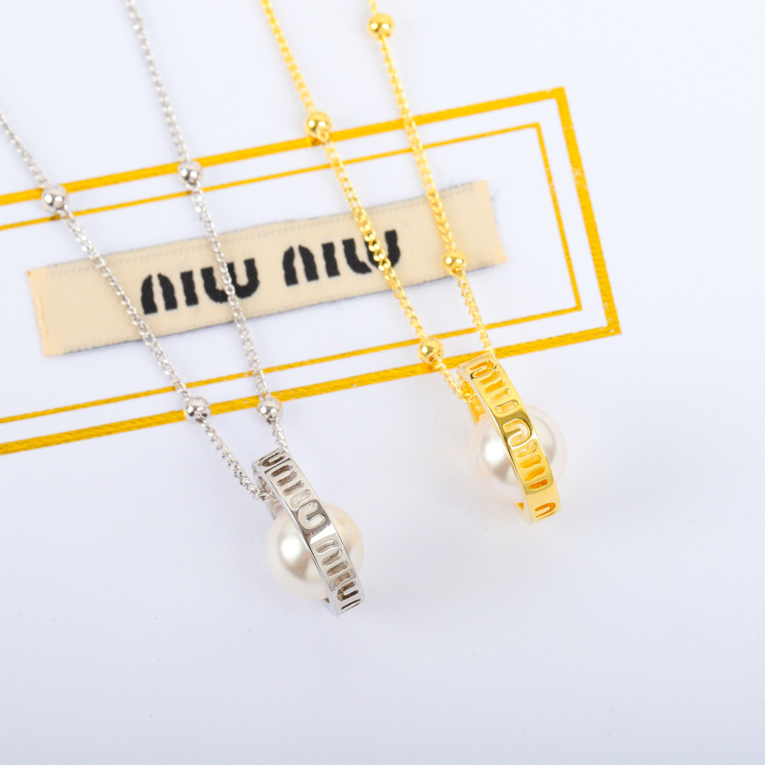 Miu Miu Jewelry Necklace Hollow letter circle pearl necklace