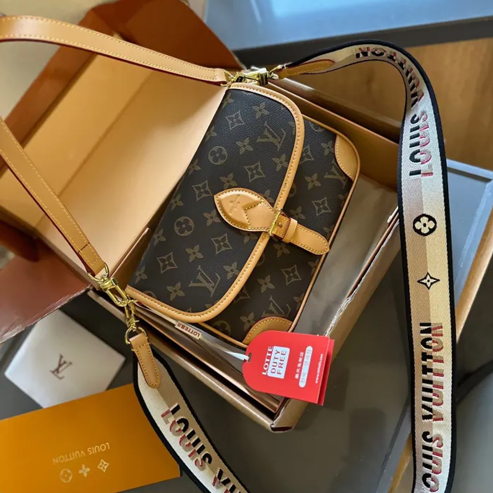LV Diane Bag 45985 LLS571 24cm