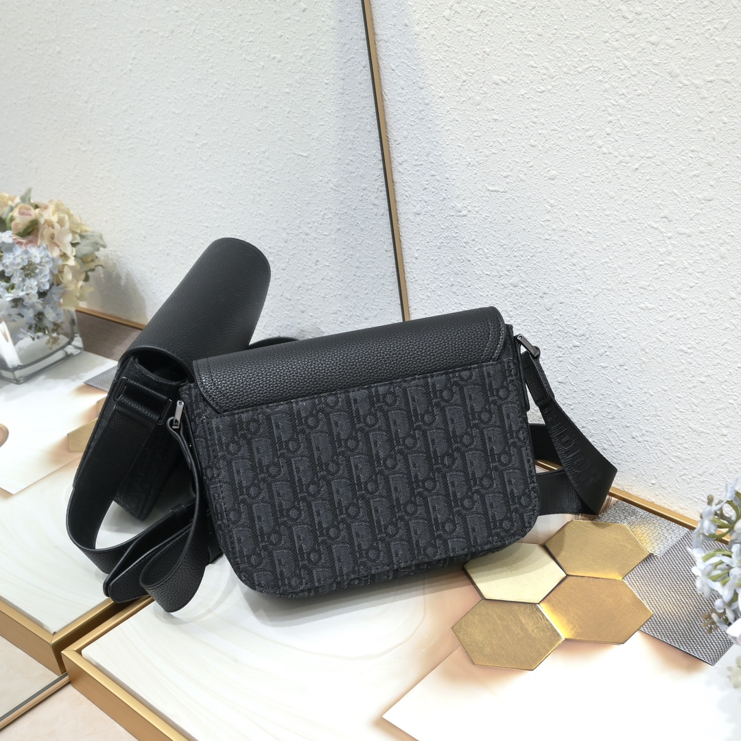 Dior Mini Saddle Bag With Strap 9911 XB012 23cm
