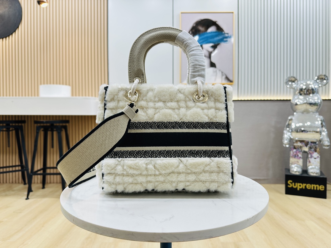 10A + top quality Dior Medium Lady D-Lite Bag 9920 DD003 24cm