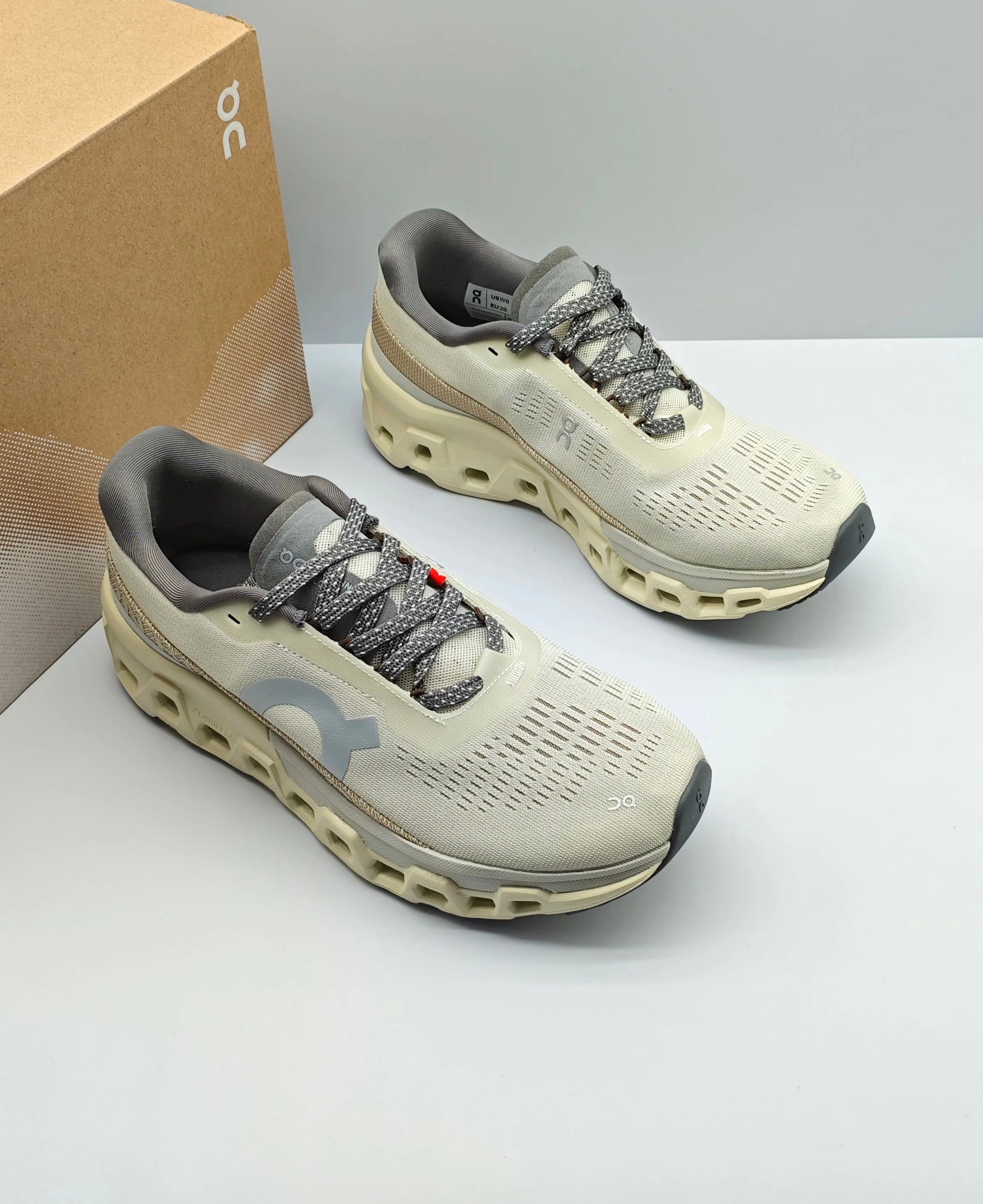 On Cloud Sneakers Sports shoes ON Cloudmonster 2