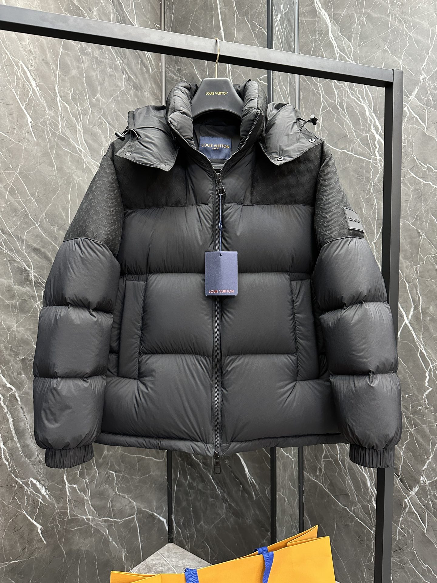 LV Down Jacket 005 M087