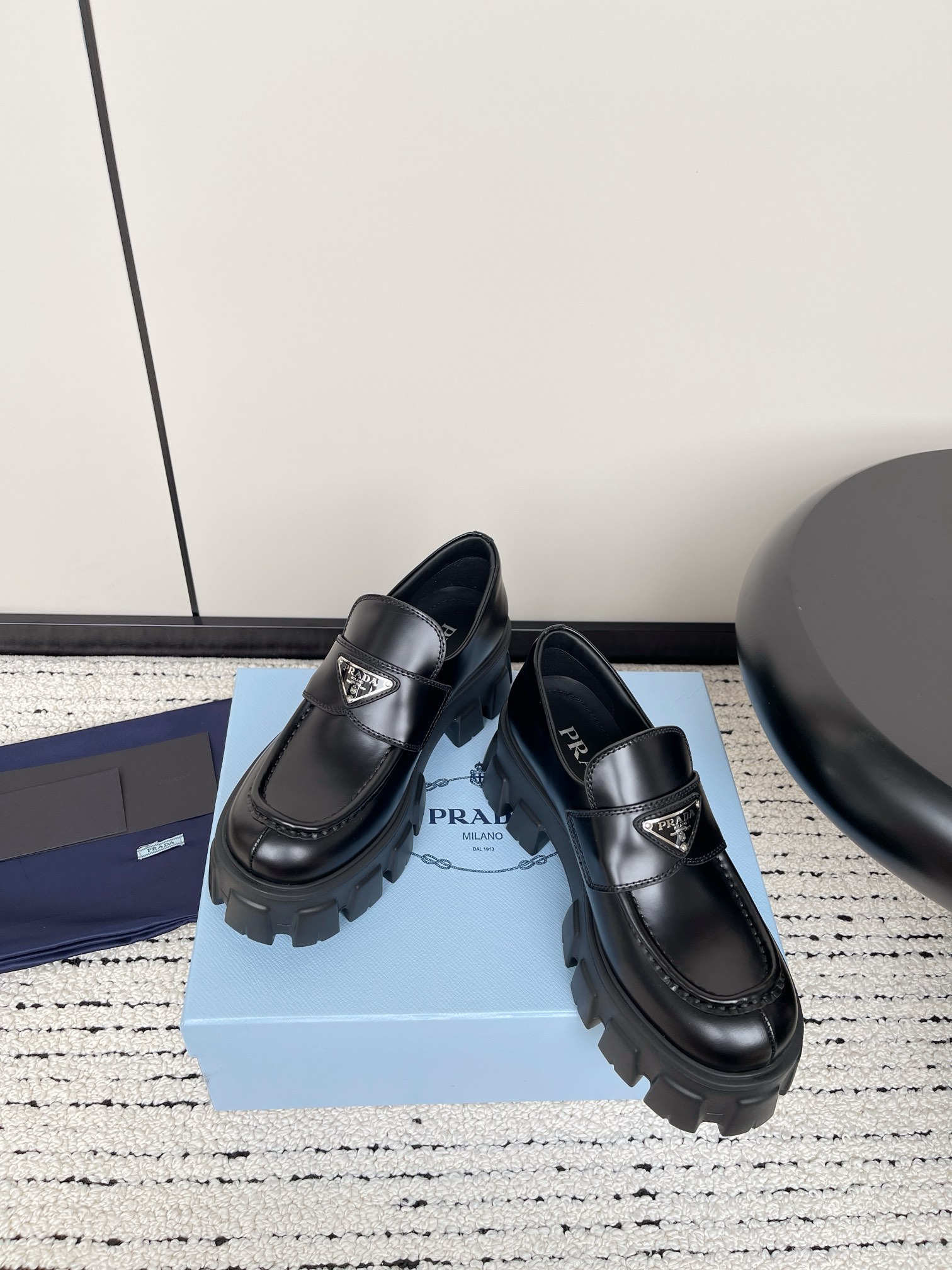 Prada 015 Casual shoes HL023