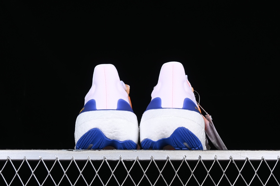 Ad Ultra Boost Light 23 HQ6352 XM542