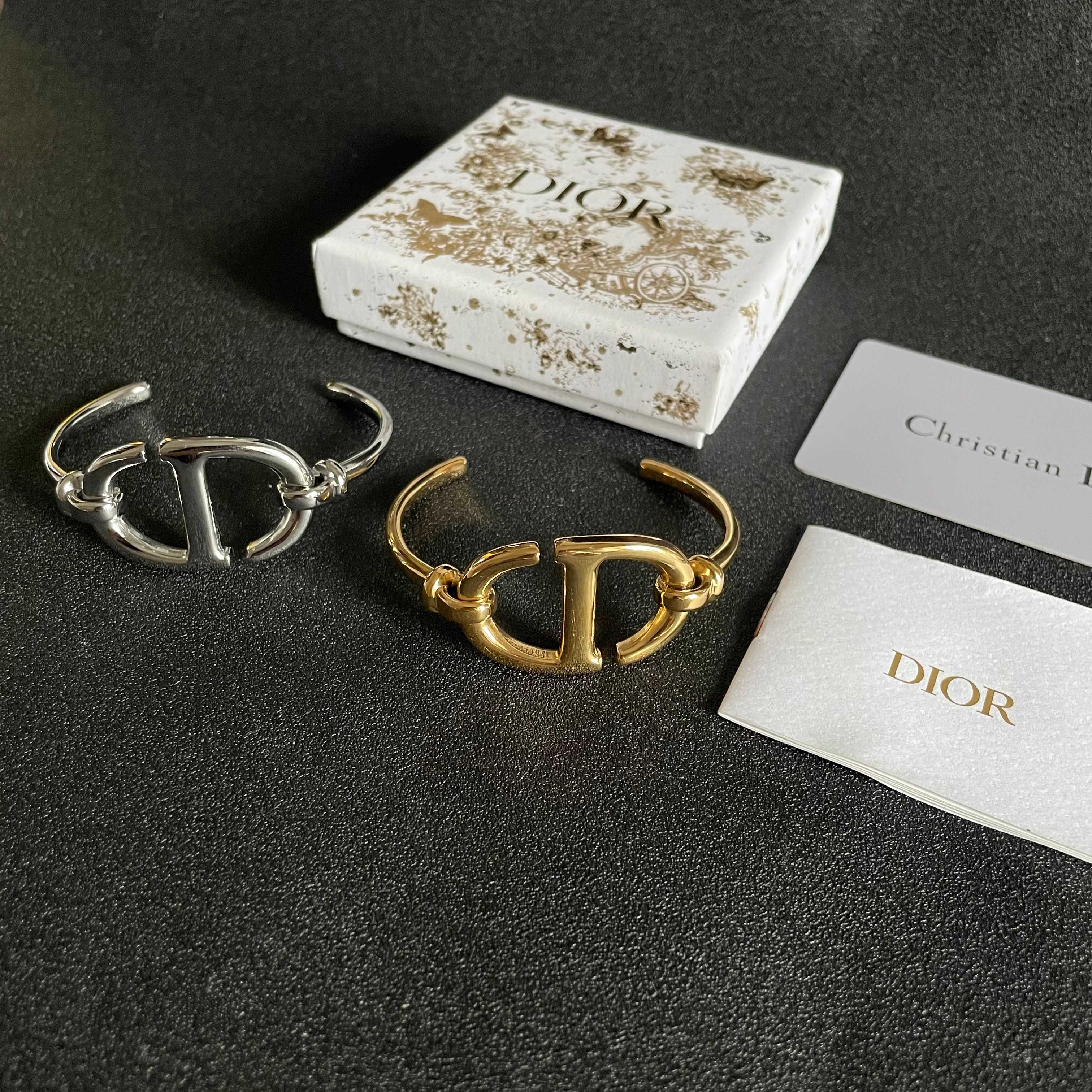 Dior Jewelry Bangle Dior salt sweet CD letter bracelet