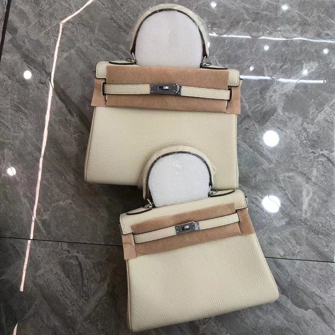 Hermes009XYZ022032 small25CM Medium28CM