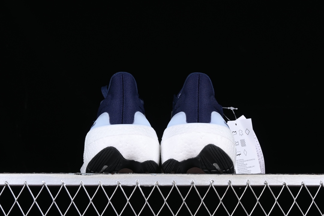 Ad Ultra Boost Light 23 Blue HP9203 XM542