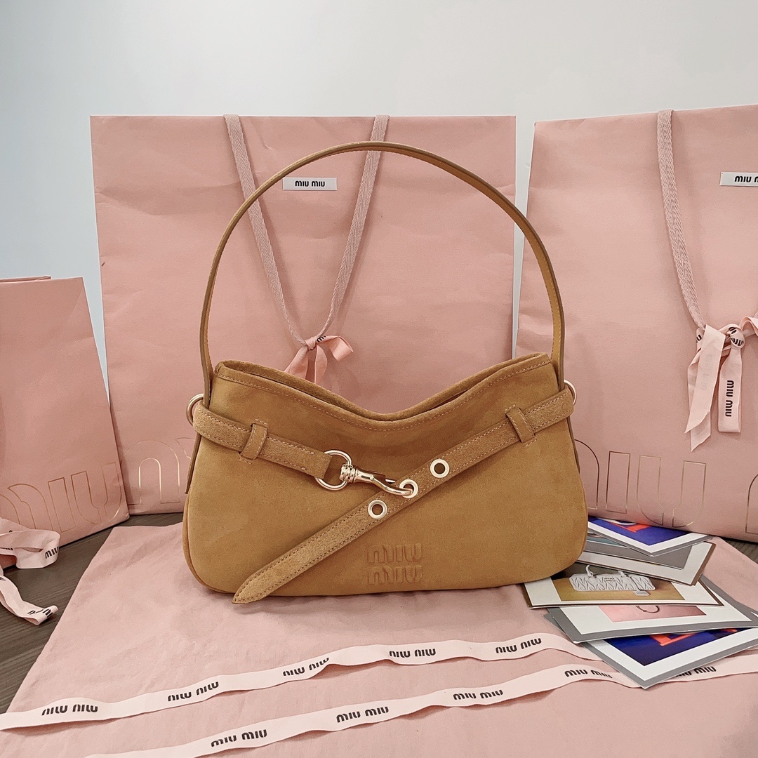 Miu Miu Shoulder Bag Ladies' Favorite