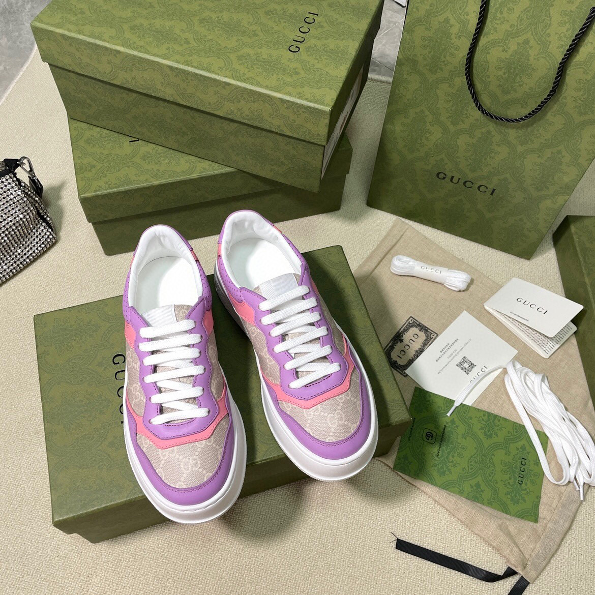Gucci 休闲小白鞋饼干鞋 082
