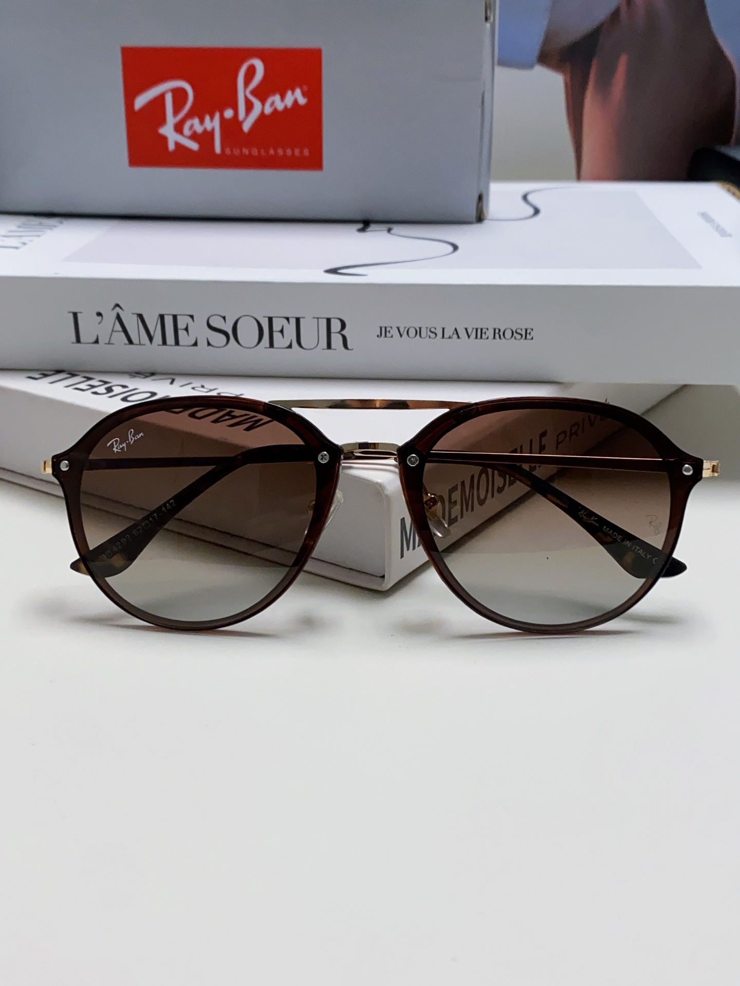 Ray-Ban Sunglasses RB4292