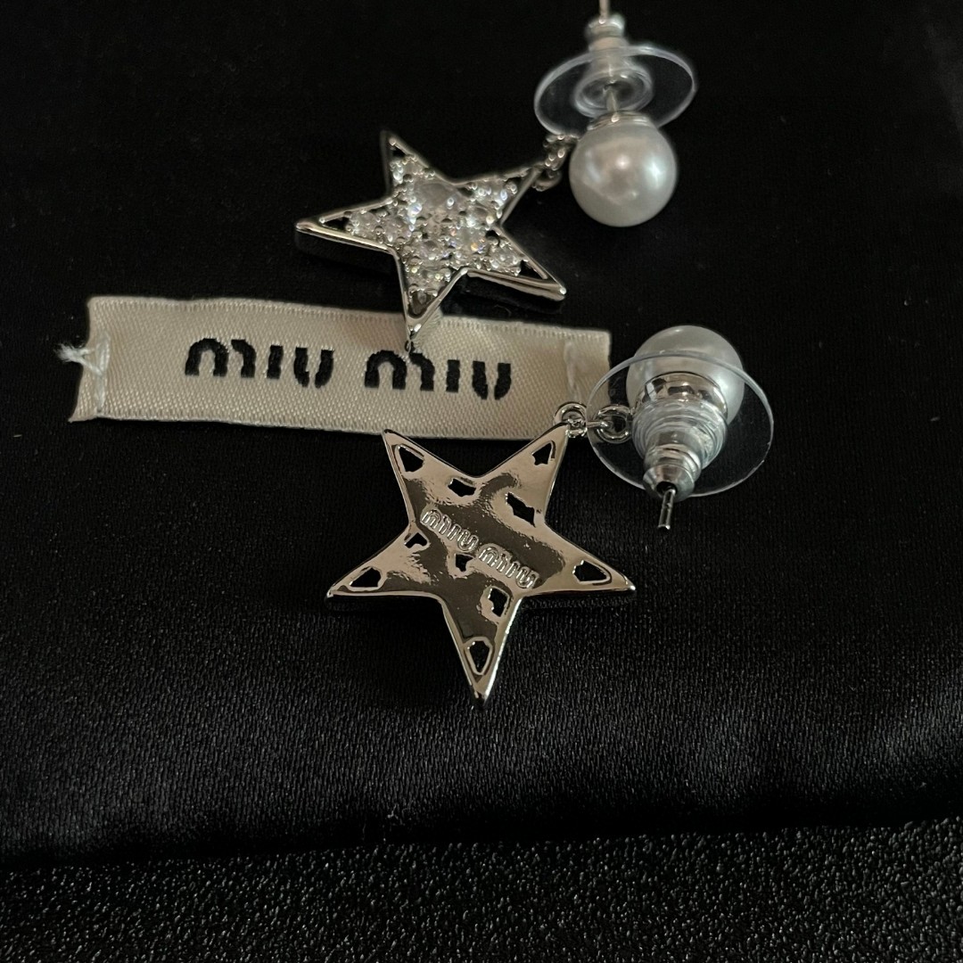 Miu Miu Jewelry Earring Five-pointed star hand drill