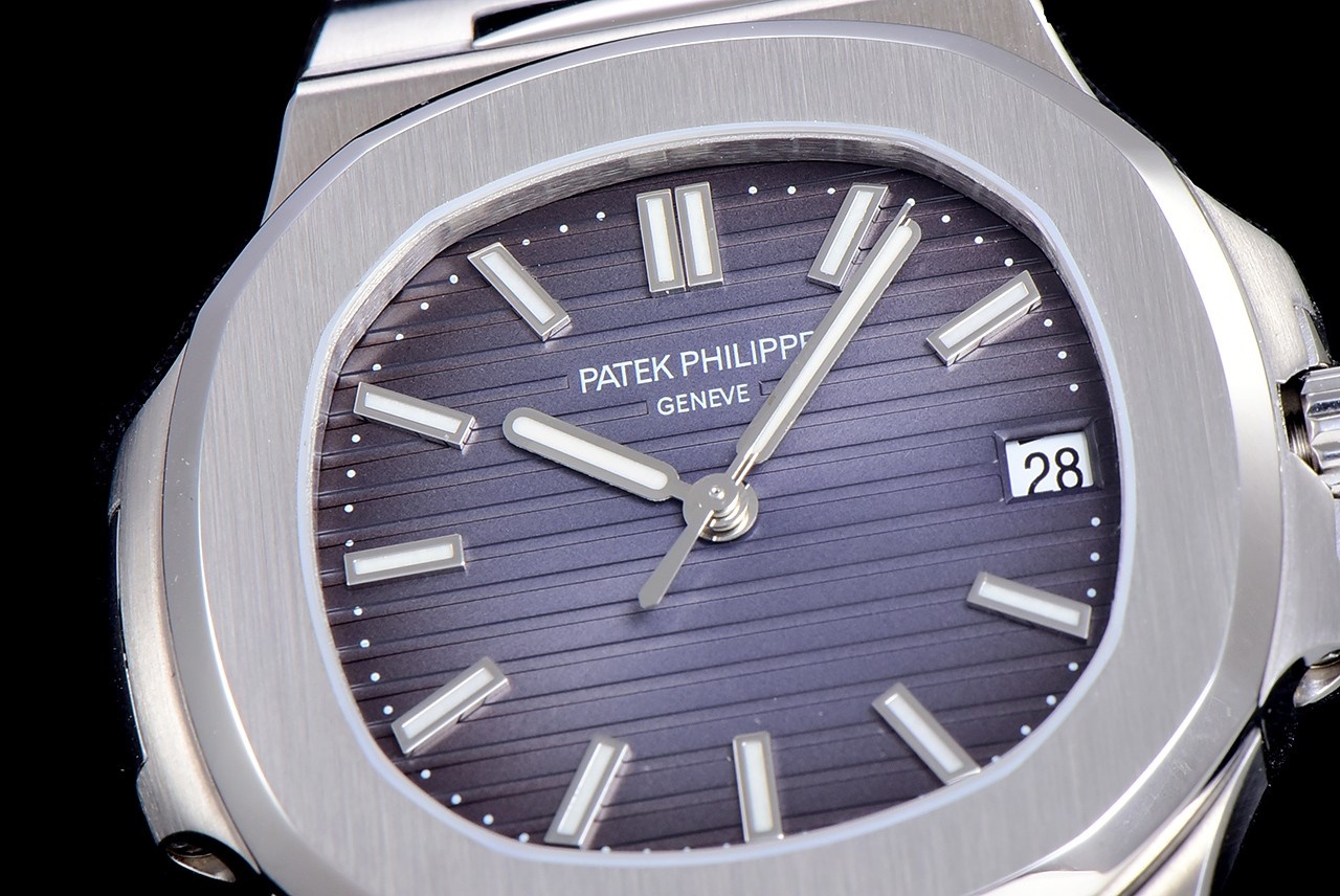 PATEK PHILIPPE NAUTILUS 5711 40mm
