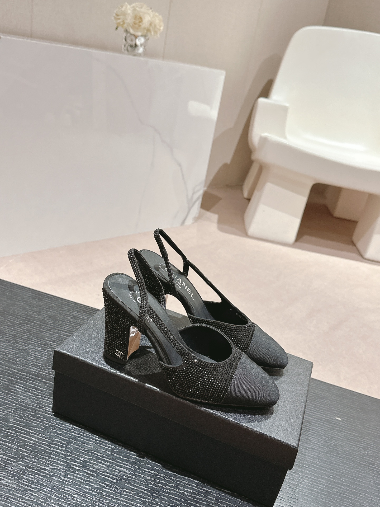 Chanel shoes 053 XM003