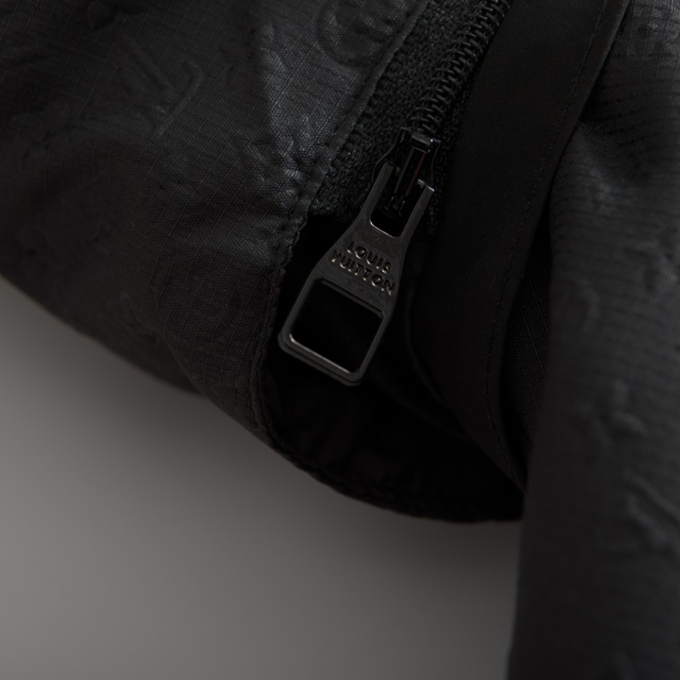 LV Down Jacket 001 M087