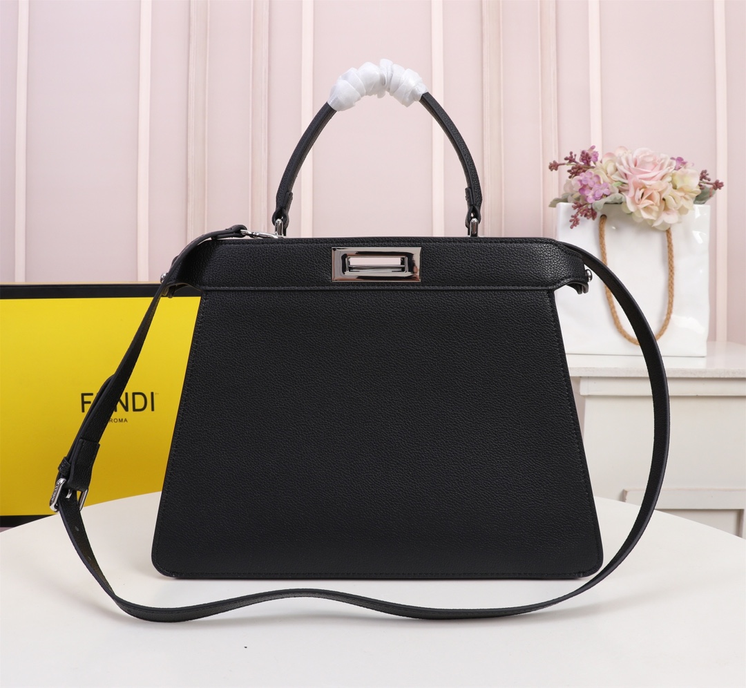 Fendi 66678 Black LM022 32cm