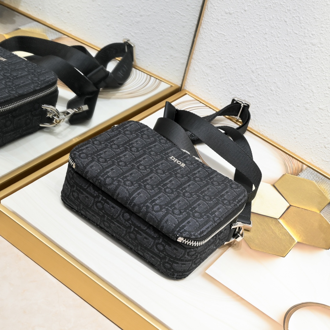 Dior Camera Bag 8888 XB061 17cm