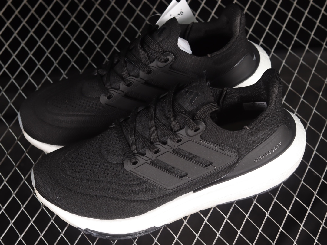 Ad Ultra Boost Light 23 GY9351 XM542