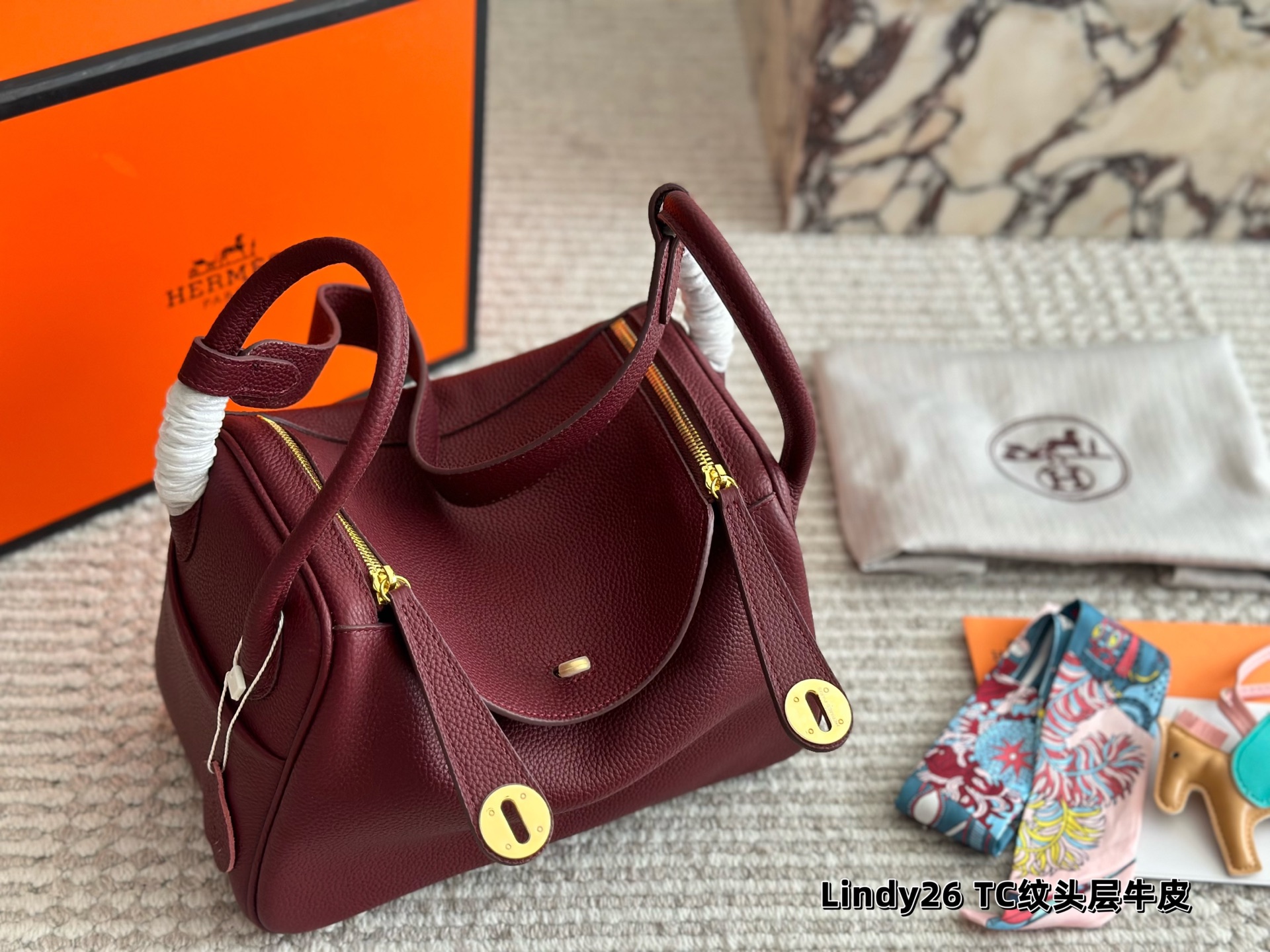 Hermes Lindy Bag 005 DB572 26cm