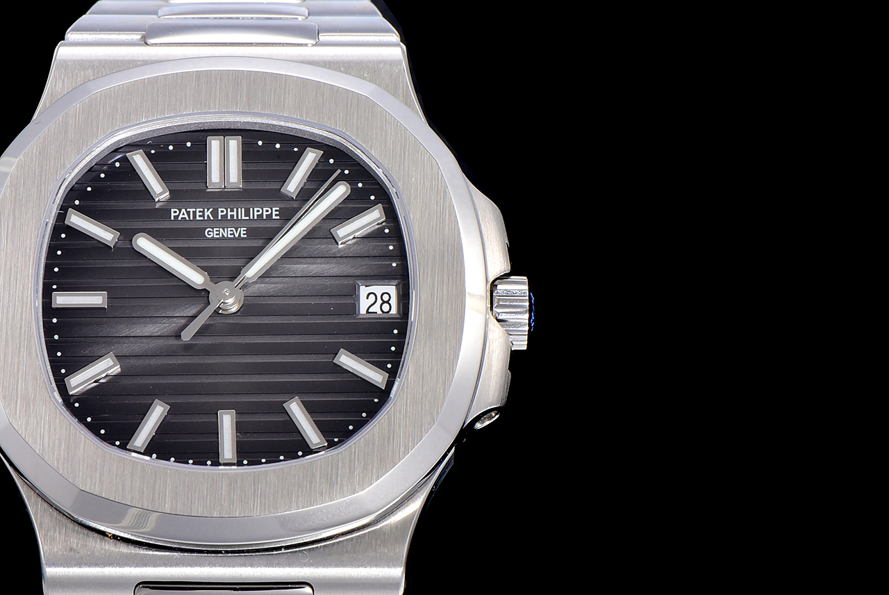 PATEK PHILIPPE NAUTILUS 5711 40mm