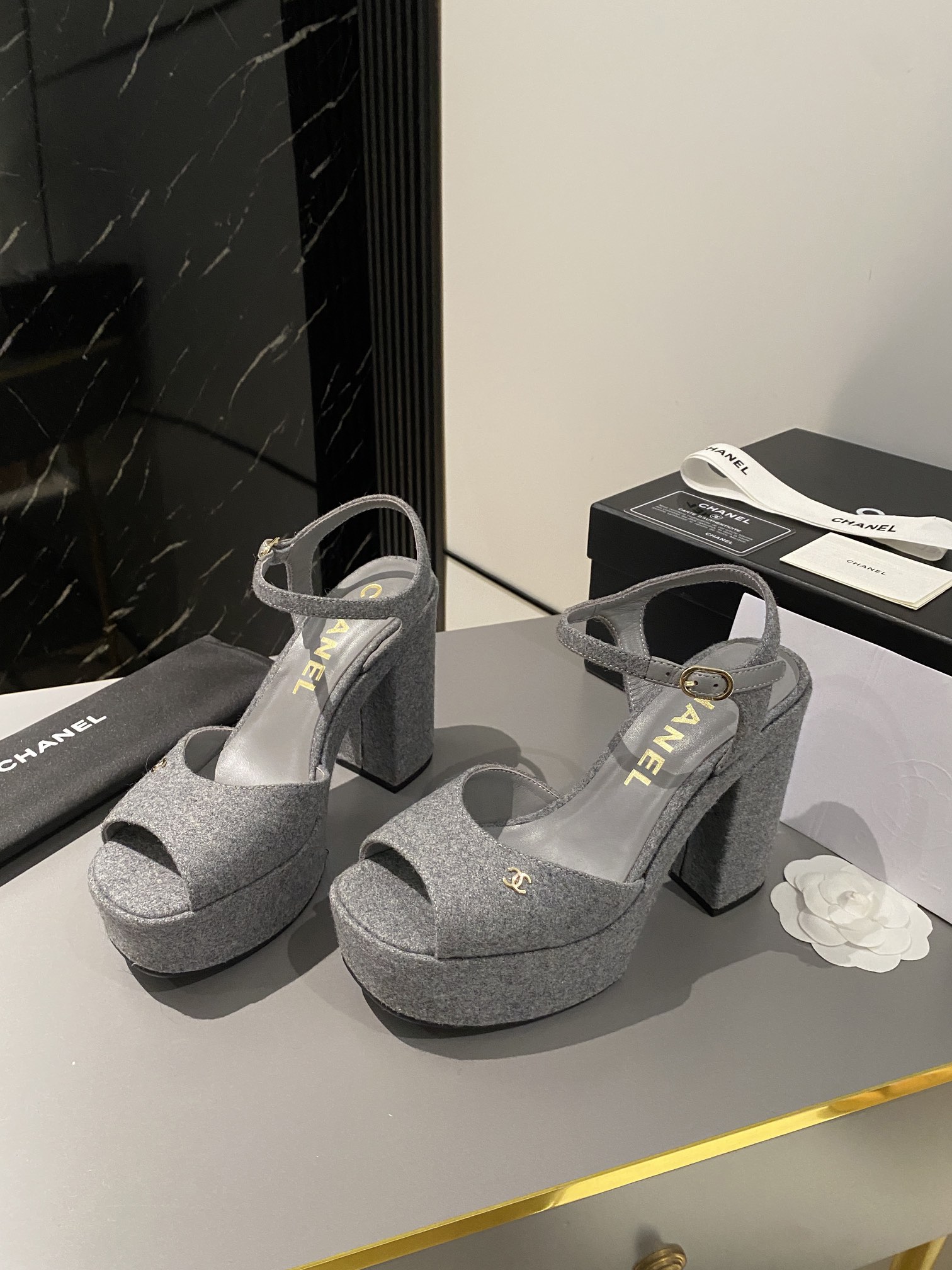 Chanel shoes 066 HL062