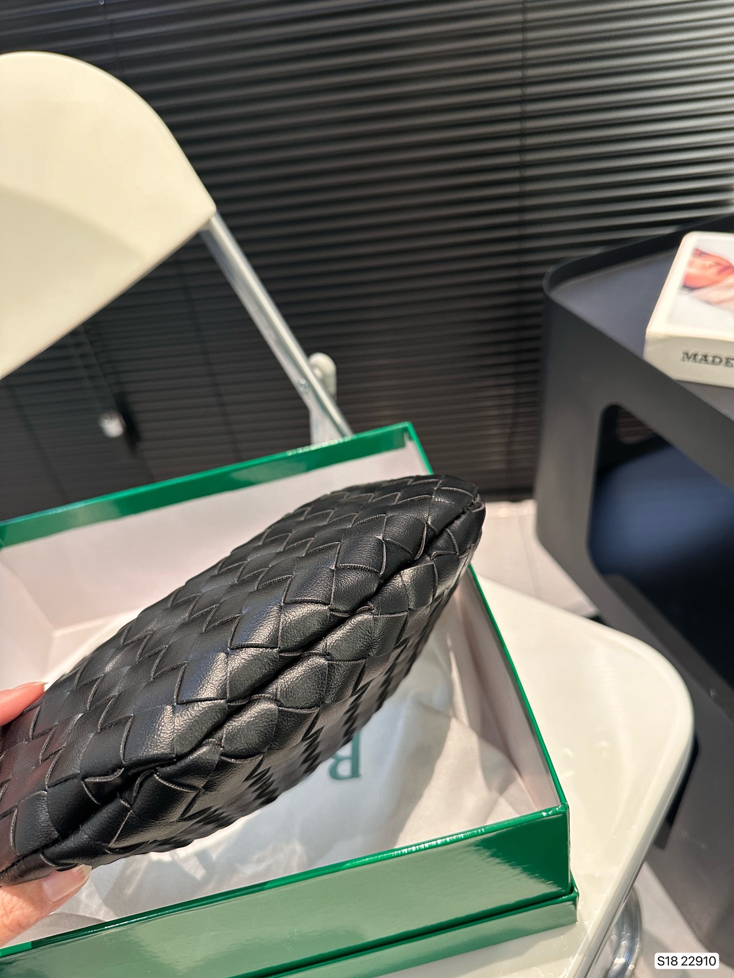 Bottega Veneta Handbag 22910 DB551 27cm