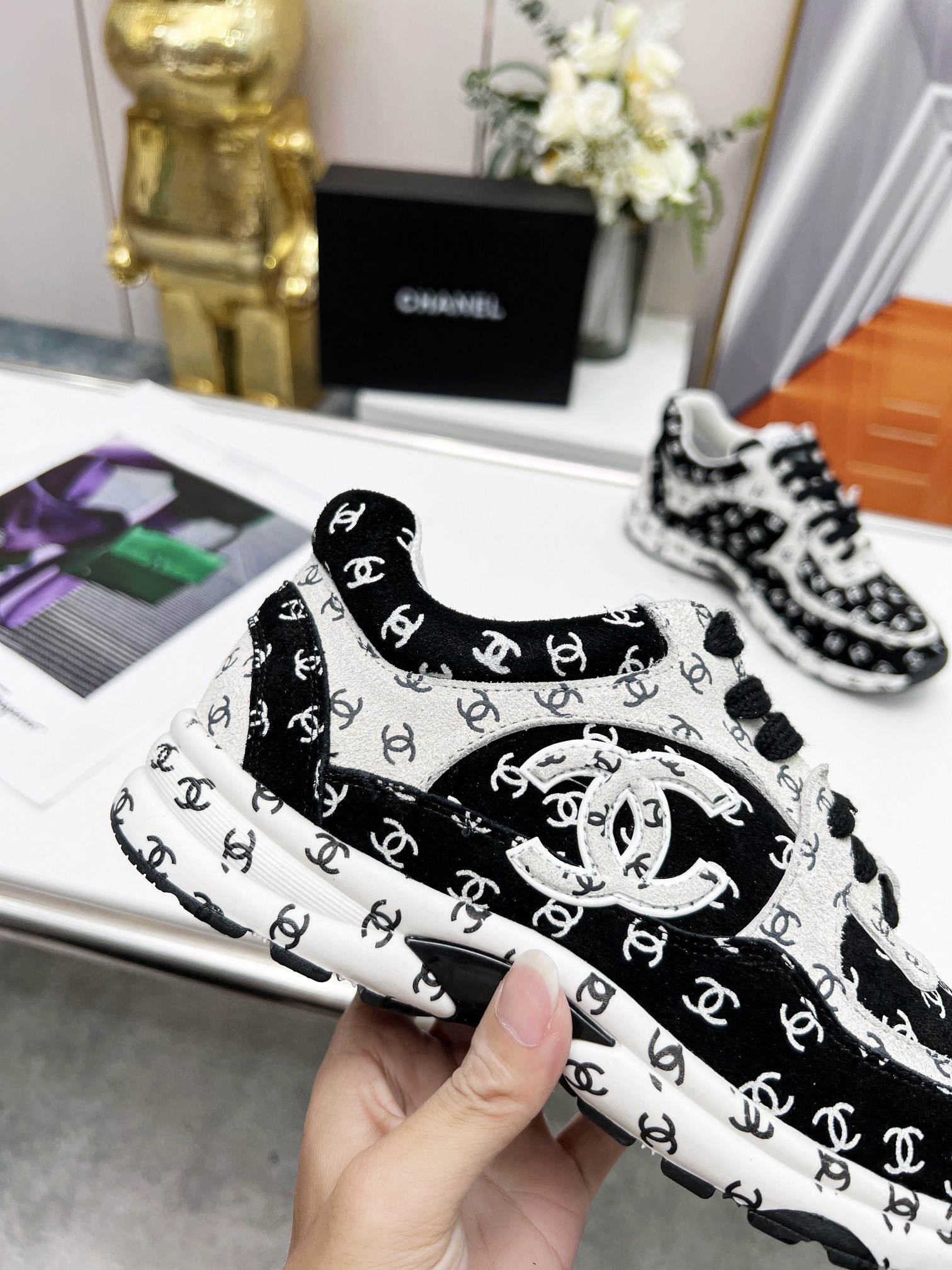 Chanel 010 Casual shoes XM062