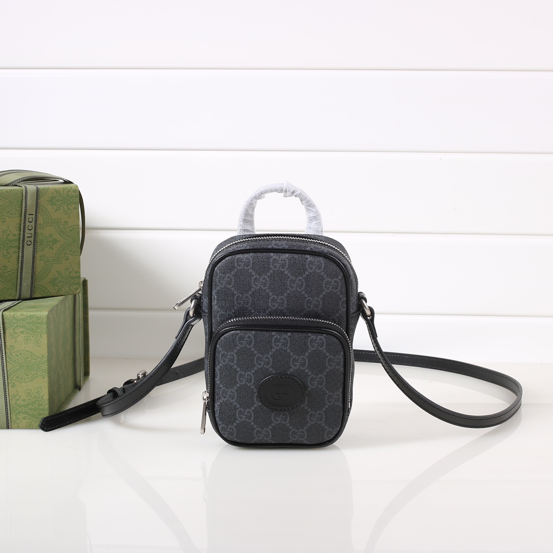 GUCCI  658556 12x16x7 cm