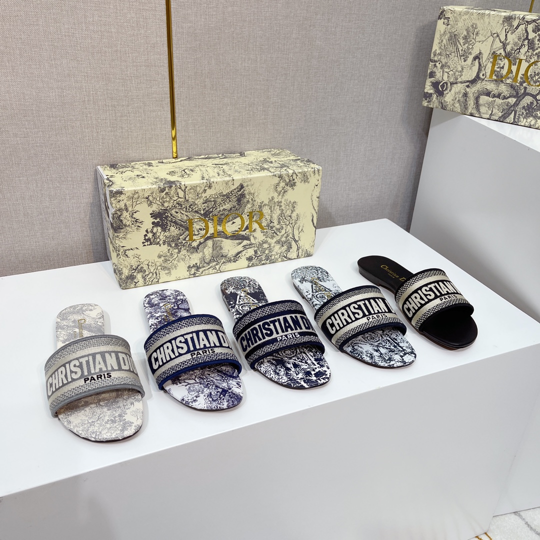 DIOR shoes 004 XM 561 02