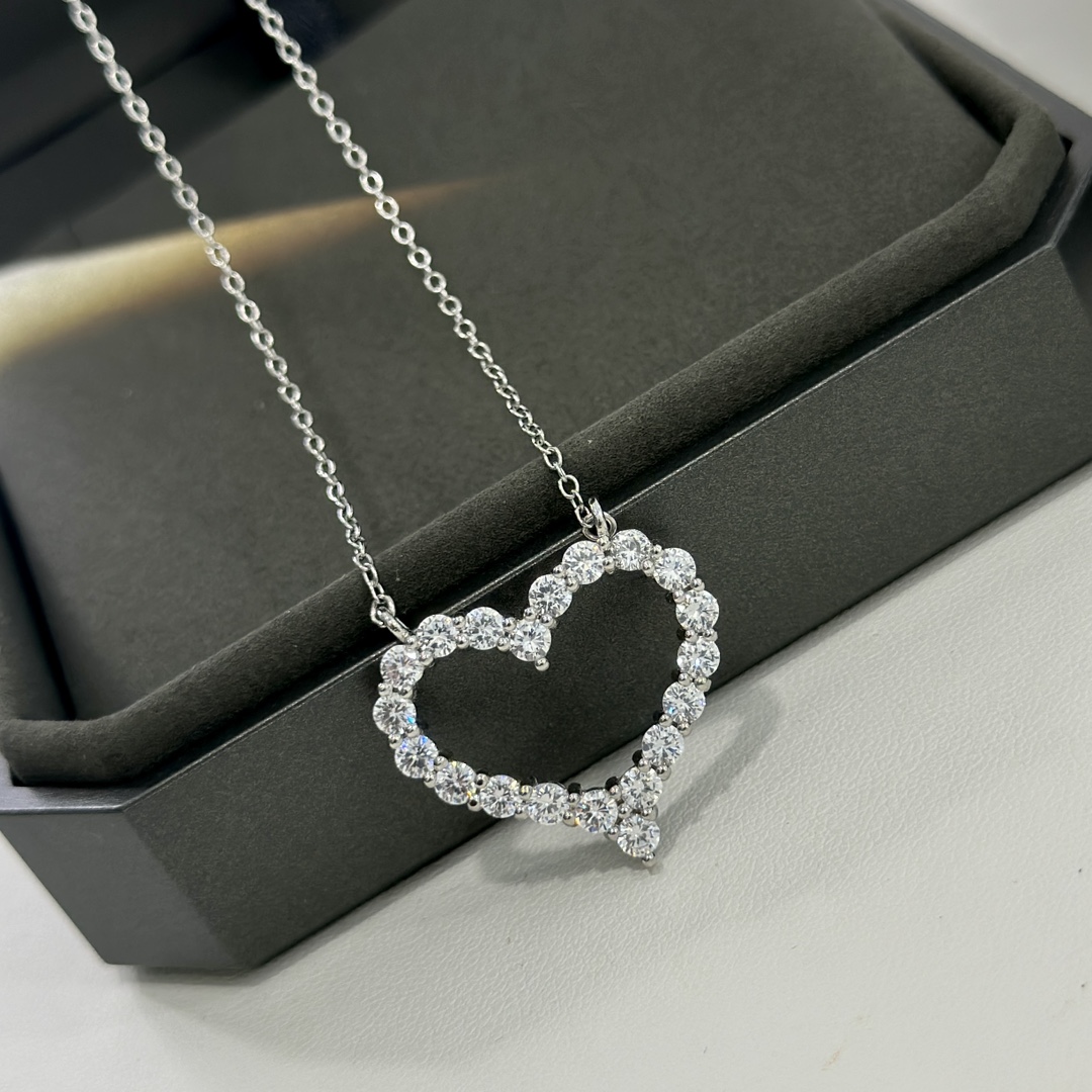 Tiffany & Co. Necklace 005