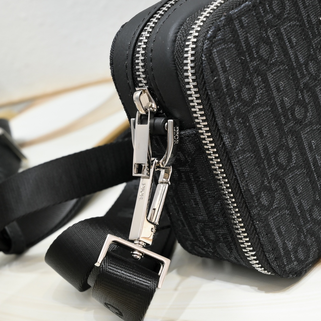 Dior Camera Bag 8888 XB061 17cm