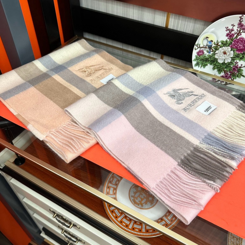 Burberry War Horse Embroidered Scarf 85% Cashmere 32*180cm Accessories