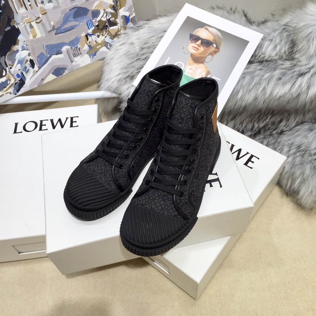LOEWE 004 Casual shoes XM042