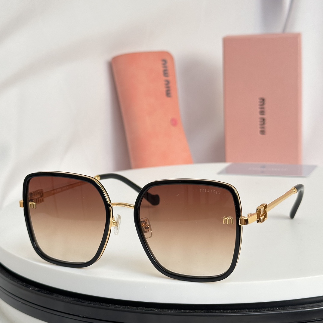 Miu Miu Sunglasses SMU 256YS SM061
