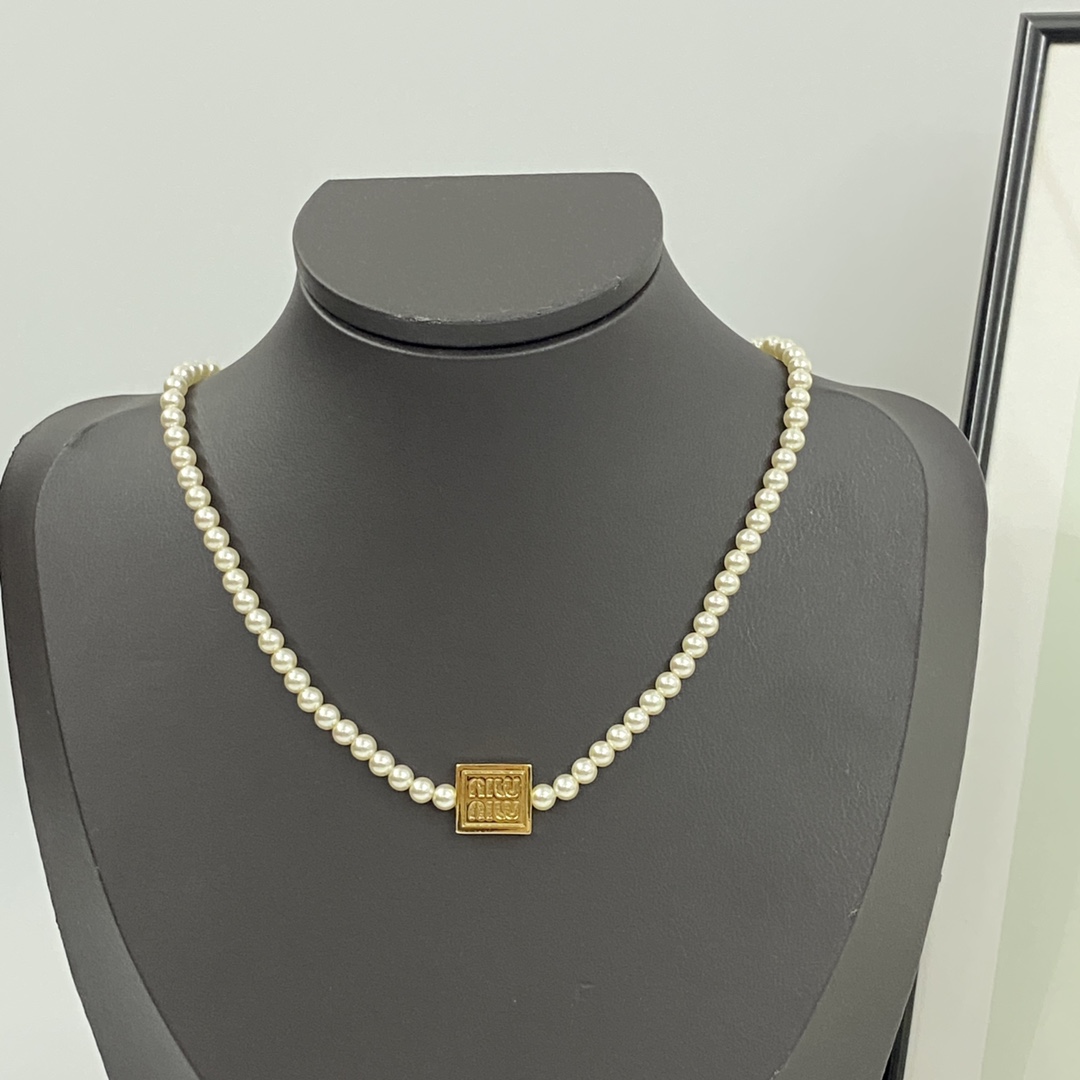 Miu Miu Jewelry Necklace Small square logo Pearl Necklace