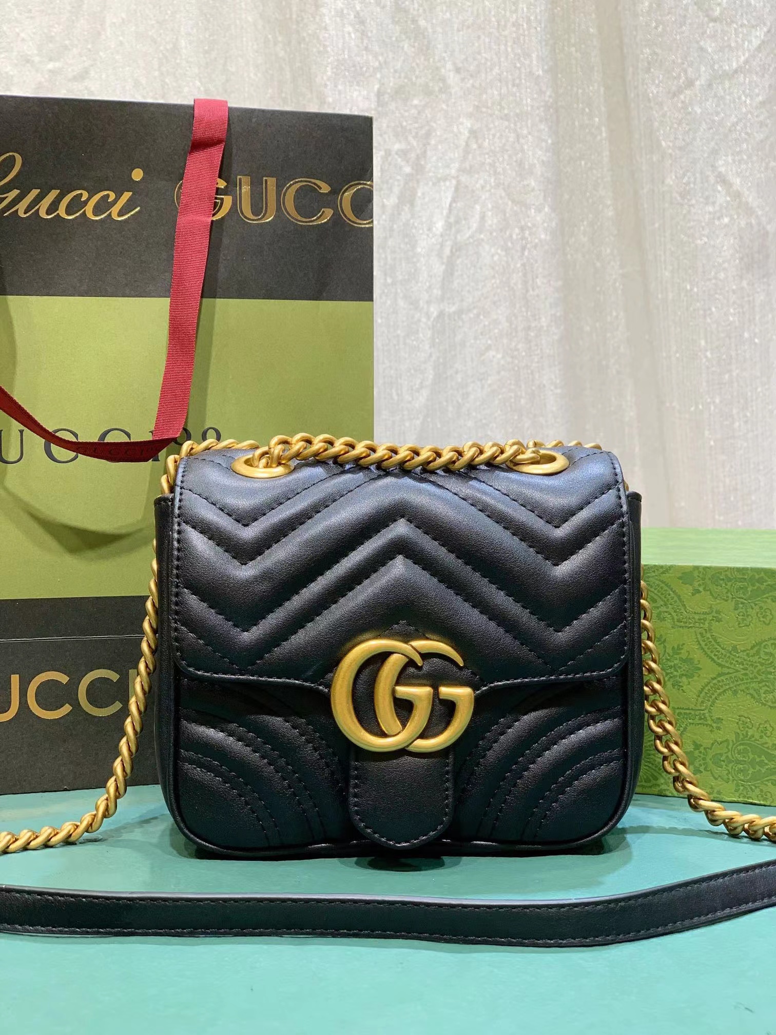 Gucci 739682 smile031 18cm