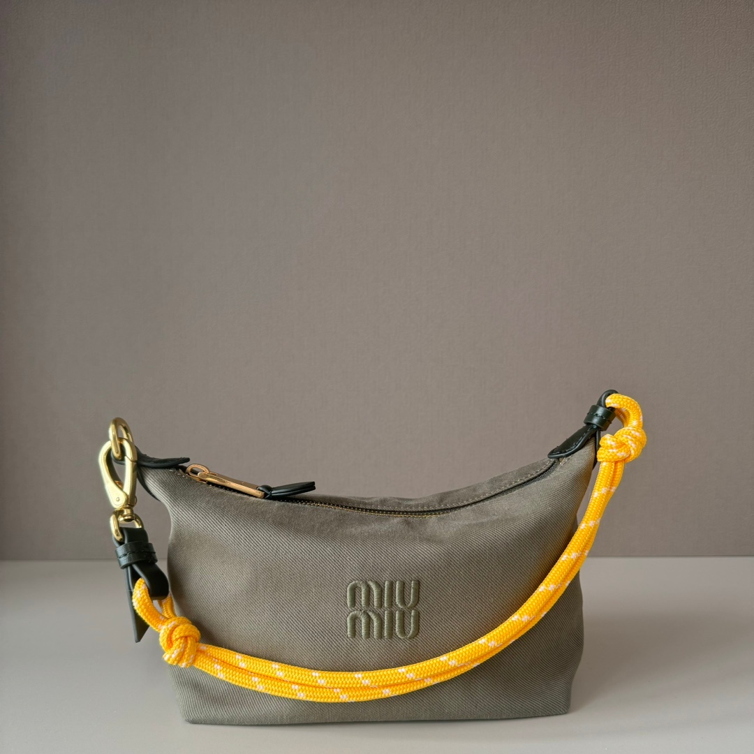 Miu Miu Shoulder Bag Ladies' Favorite