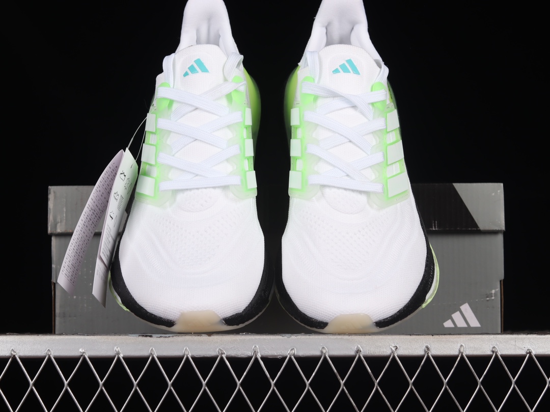 Ad Ultra Boost Light 23 HQ6349 XM542