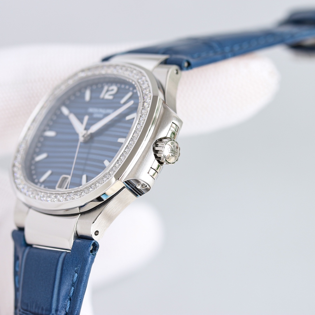 PATEK PHILIPPE NAUTILUS 7118 35.2mm