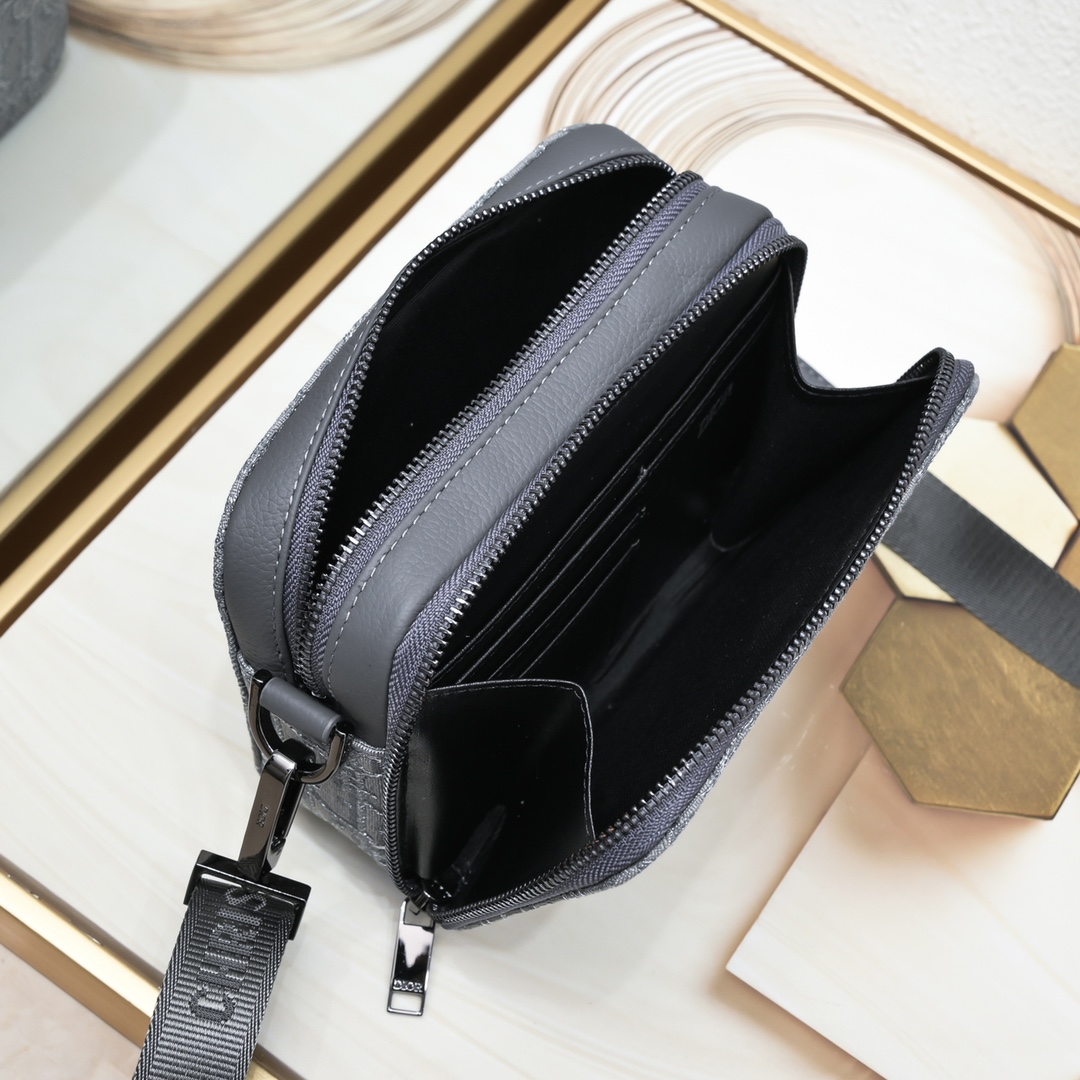 Dior Camera Bag 8888 XB061 17cm