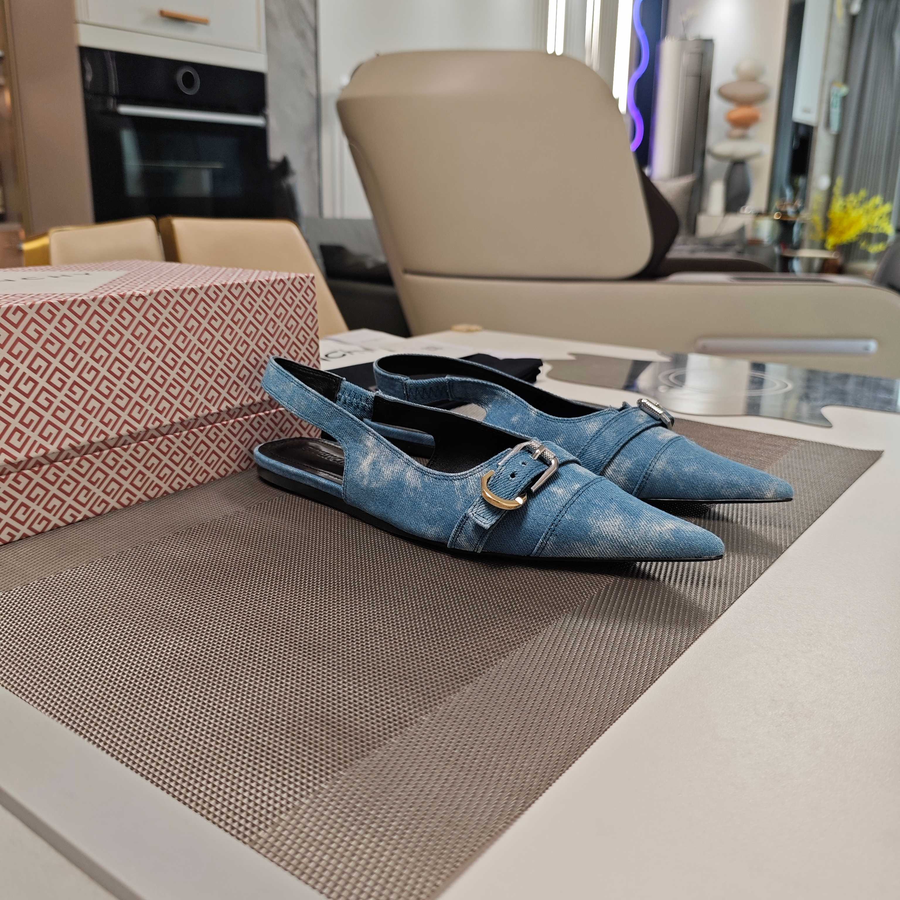 Givenchy Shoes Flat Shoes Leather