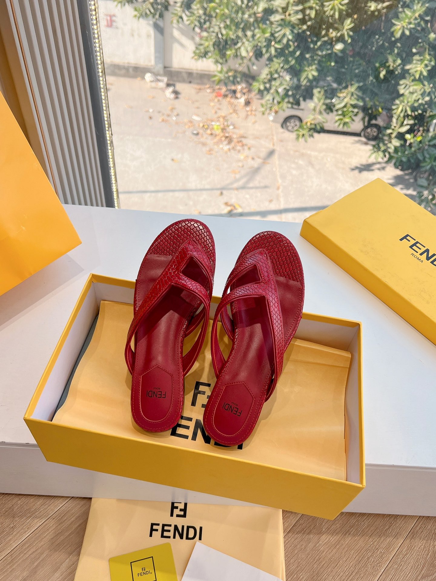 Fendi Shoes Flip-flops for ladies