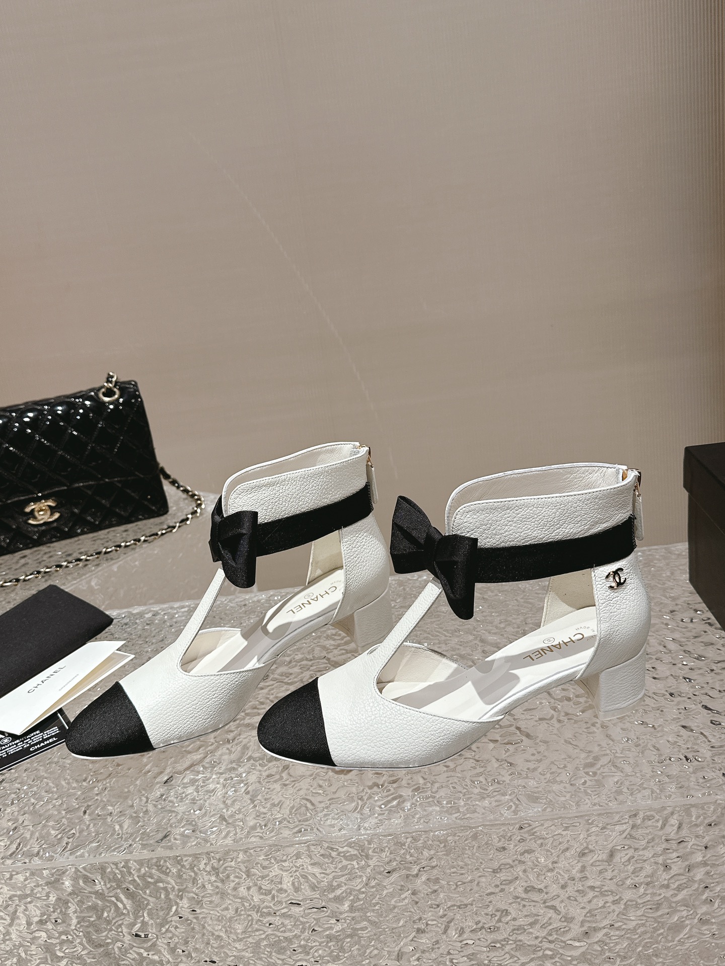 Chanel shoes 040 XM043