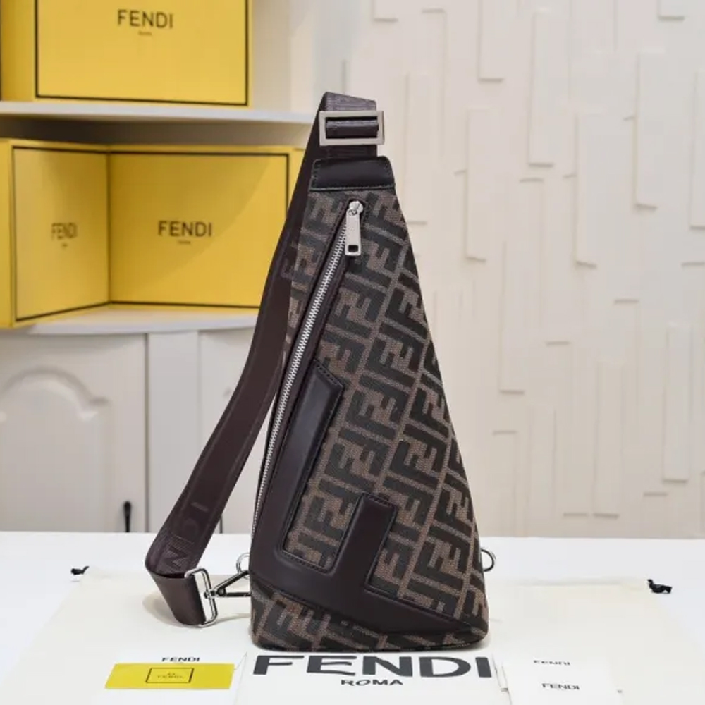 Fendi Shoulder Bag 99030 LM071 18cm